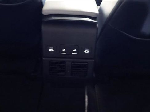 Used 2024 Subaru Solterra Limited image 24