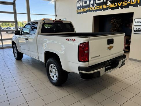 Used 2020 Chevrolet Colorado W/T w/ WT Convenience Package AWD/4WD image 2