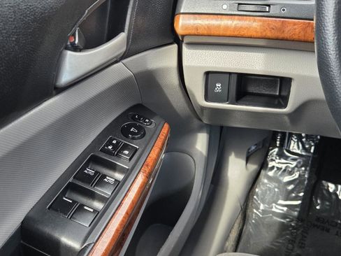 Used 2011 Honda Accord EX image 29