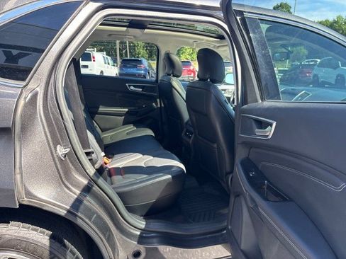 Used 2017 Ford Edge Titanium w/ Equipment Group 301A FWD image 40