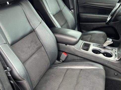 Certified 2021 Jeep Grand Cherokee Laredo X AWD/4WD image 17