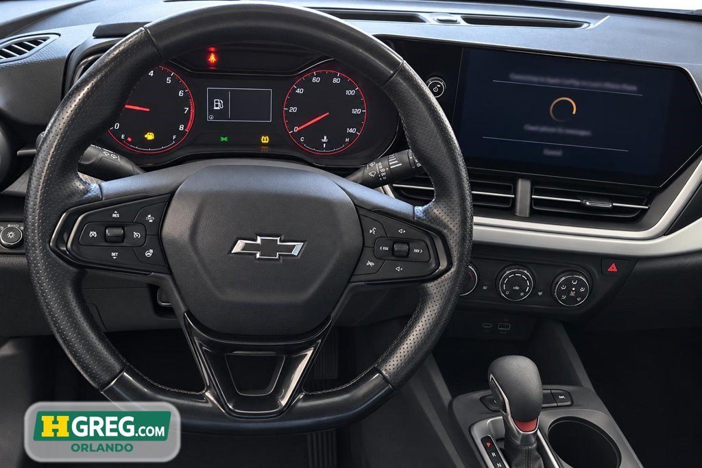 Used 2024 Chevrolet Trax RS FWD image 13