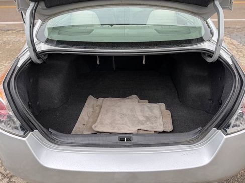 Used 2011 Nissan Altima 2.5 S w/ Special Edition Pkg image 14