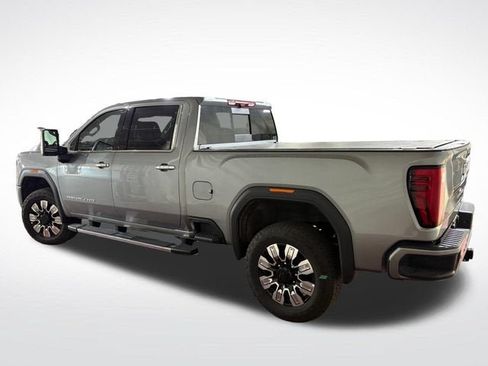 Used 2025 GMC Sierra 3500 Denali w/ Denali Reserve Package AWD/4WD image 4