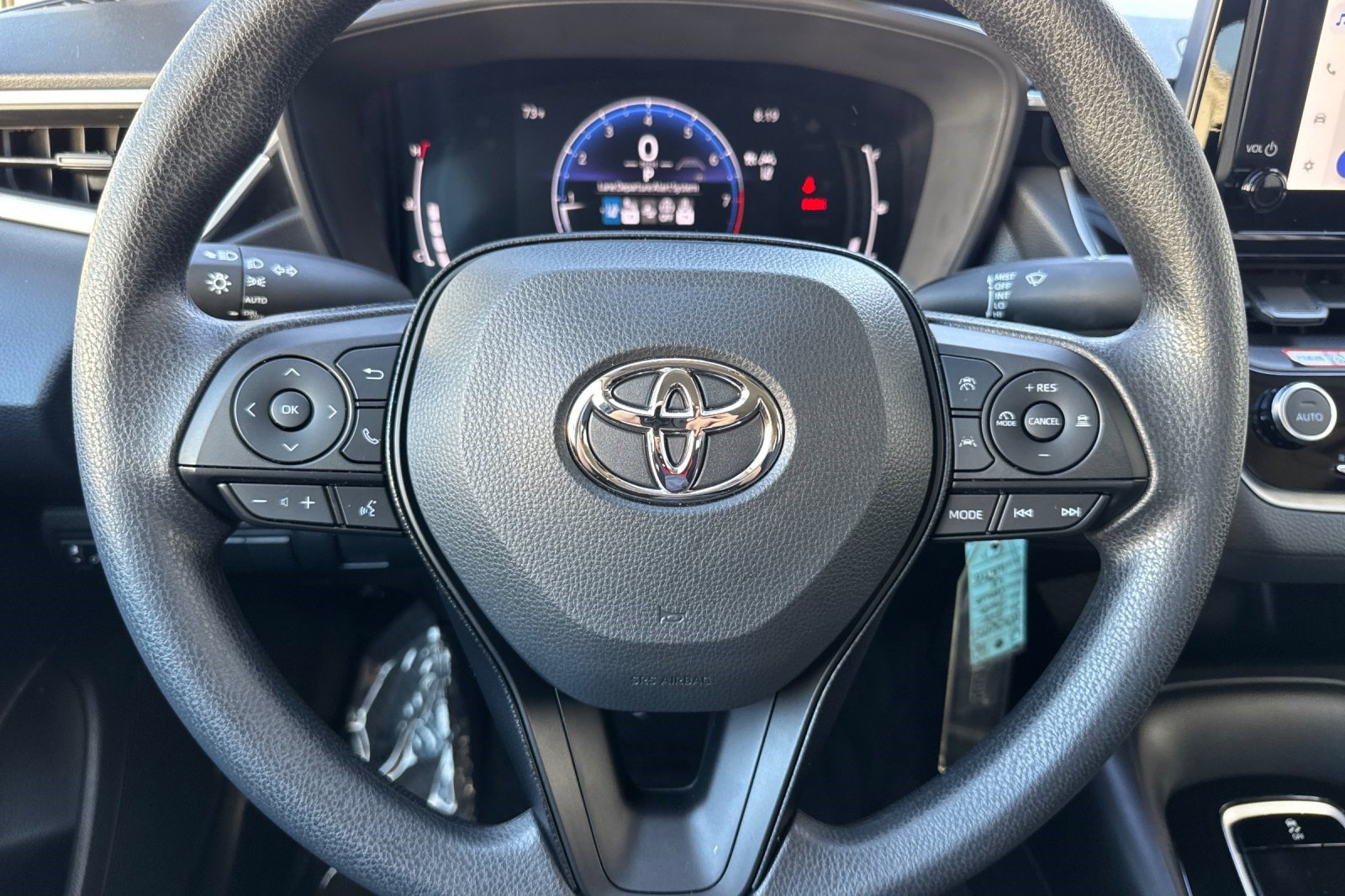 Used 2026 Toyota Corolla LE FWD image 11