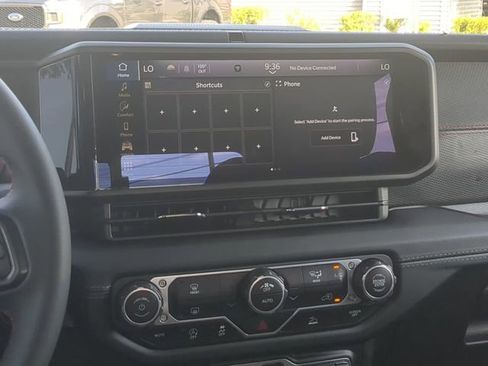 Used 2024 Jeep Gladiator Rubicon image 7