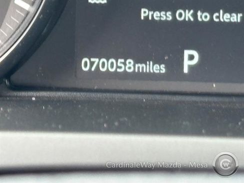 Used 2019 Land Rover Range Rover Evoque SE image 29