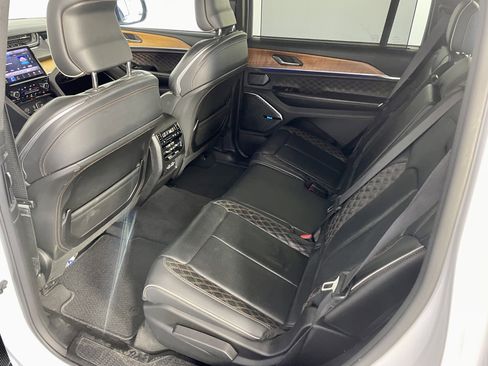 Certified 2022 Jeep Grand Cherokee L Summit AWD/4WD image 11
