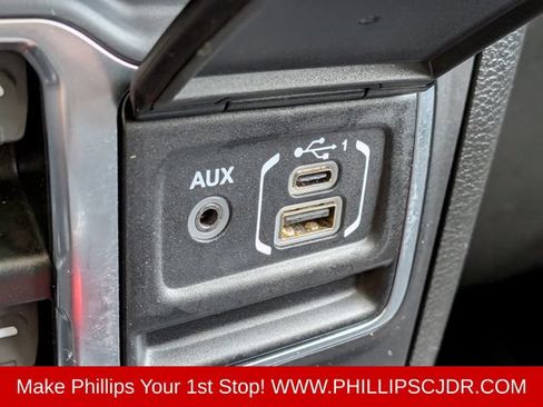 Used 2023 Jeep Gladiator Sport AWD/4WD image 21