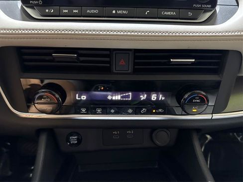Used 2025 Nissan Rogue SV FWD image 26