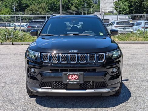 Used 2023 Jeep Compass Limited AWD/4WD image 10