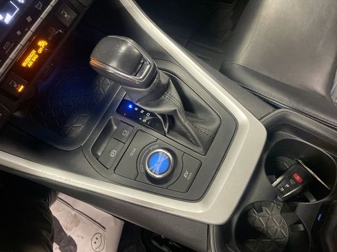 Used 2019 Toyota RAV4 XSE w/ Carpet Mat Package image 23