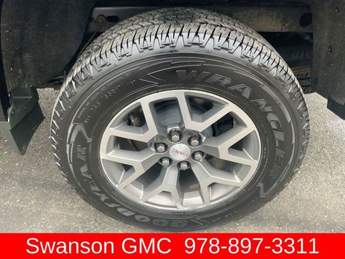 Used 2015 GMC Canyon SLE w/ All-Terrain Package image 34