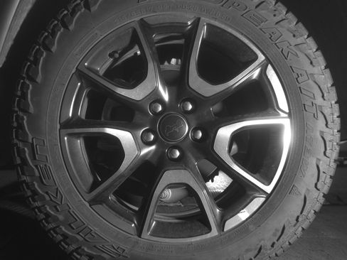 Used 2025 Jeep Compass Trailhawk image 14