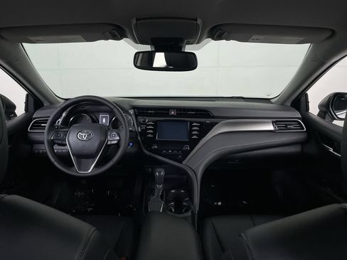 Used 2019 Toyota Camry SE w/ Convenience Package FWD image 26