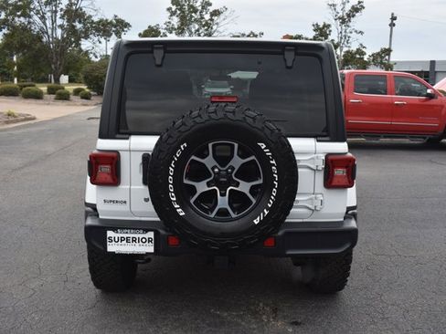 Used 2018 Jeep Wrangler Unlimited Sahara image 6