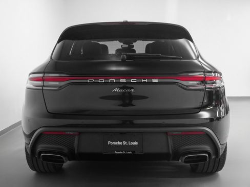Used 2025 Porsche Macan image 6