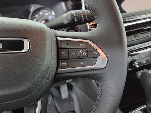 New 2026 Jeep Compass Limited image 18