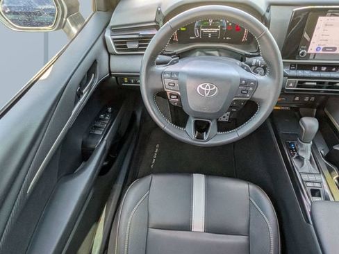 Used 2025 Toyota Camry SE w/ Convenience Package FWD image 14