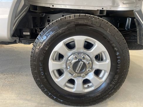 Used 2024 Ford F250 XLT image 37