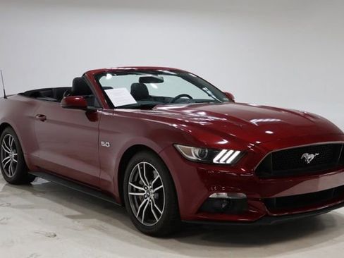 Used 2017 Ford Mustang GT Premium RWD image 9