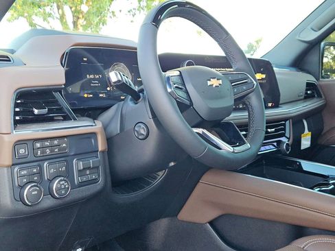 New 2026 Chevrolet Suburban High Country w/ Sun And Tow Package AWD/4WD image 9