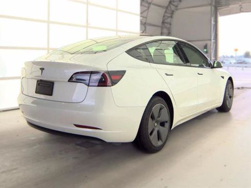 Used 2023 Tesla Model 3 Standard Range RWD image 5