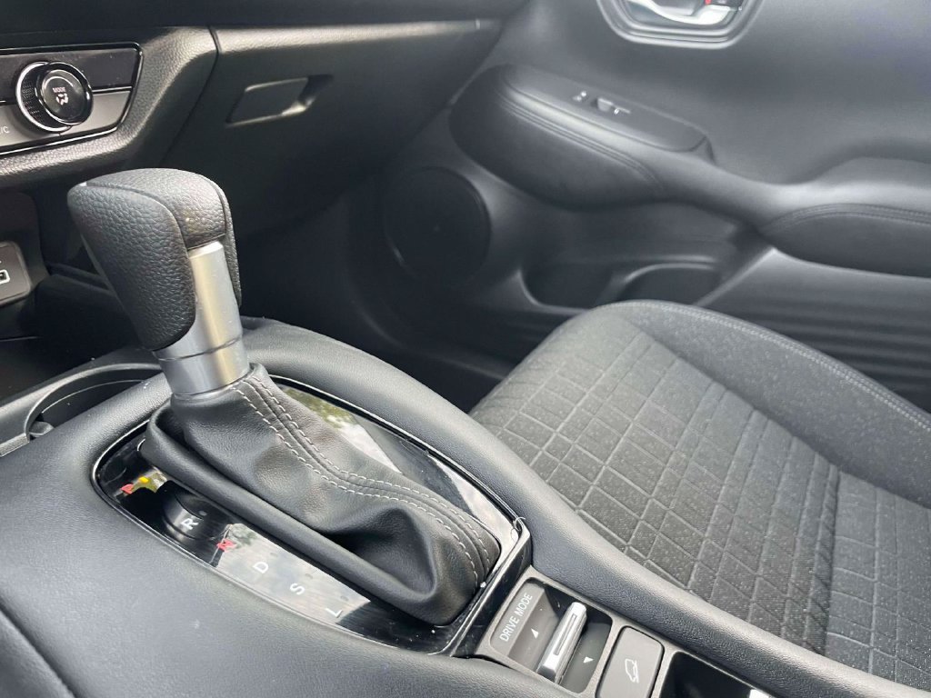 Certified 2023 Honda HR-V LX image 30