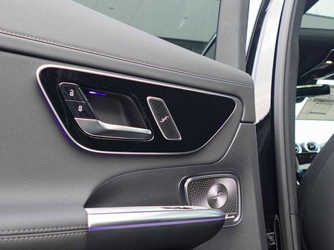 Used 2026 Mercedes-Benz GLC 300 4MATIC image 46