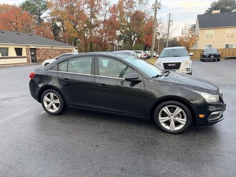 Used 2015 Chevrolet Cruze LT image 2