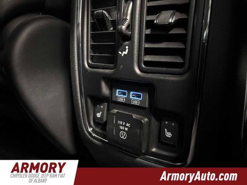 Used 2018 Jeep Grand Cherokee Limited image 35