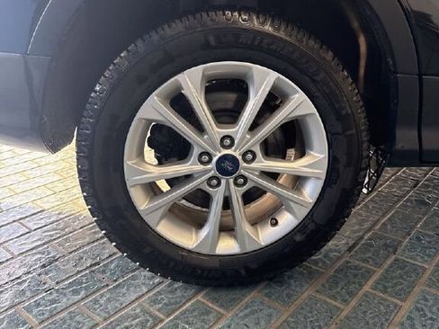 Used 2017 Ford Escape SE w/ SE Leather Comfort Package image 7