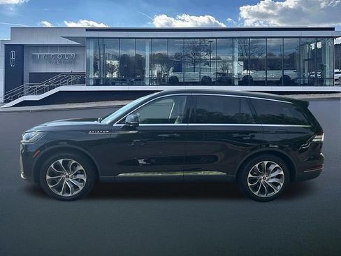 New 2026 Lincoln Aviator Reserve w/ Luxury Package RWD image 4