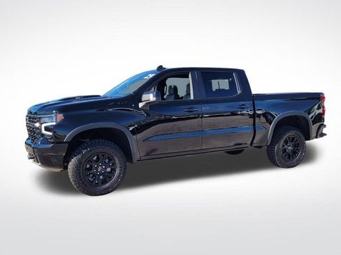 Used 2025 Chevrolet Silverado 1500 ZR2 w/ Technology Package image 5