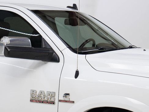 Used 2018 RAM 2500 Laramie image 12