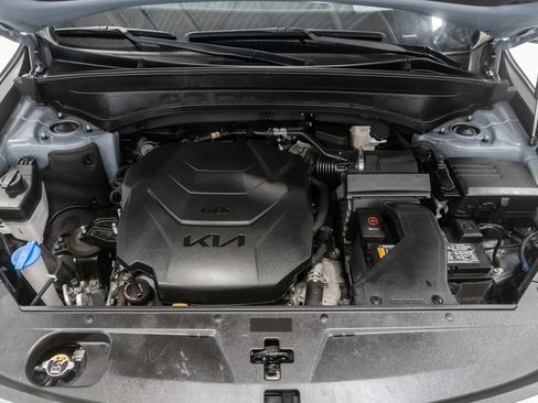 Used 2022 Kia Telluride SX w/ SX Prestige Package AWD/4WD image 3