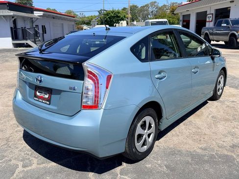 Used 2015 Toyota Prius Two FWD image 6