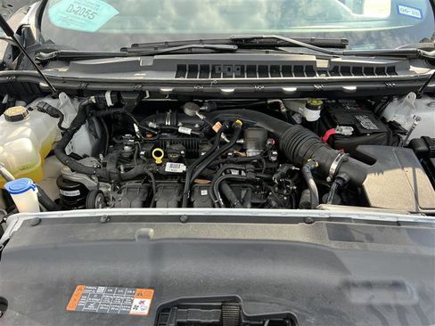 Used 2024 Ford Edge ST-Line image 18