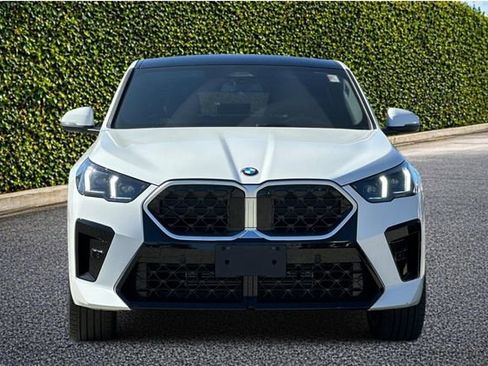 Used 2025 BMW X2 xDrive28i w/ M Sport Package AWD/4WD image 8