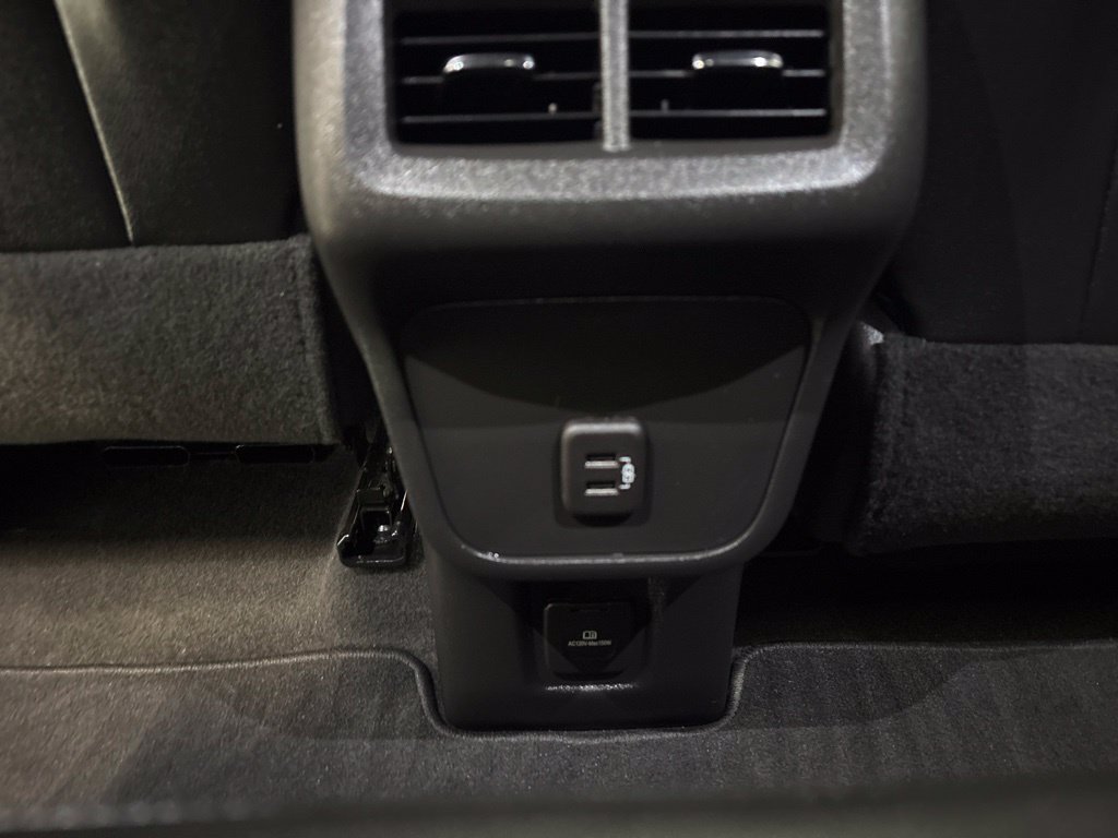 Used 2023 Chevrolet Equinox RS AWD/4WD image 36