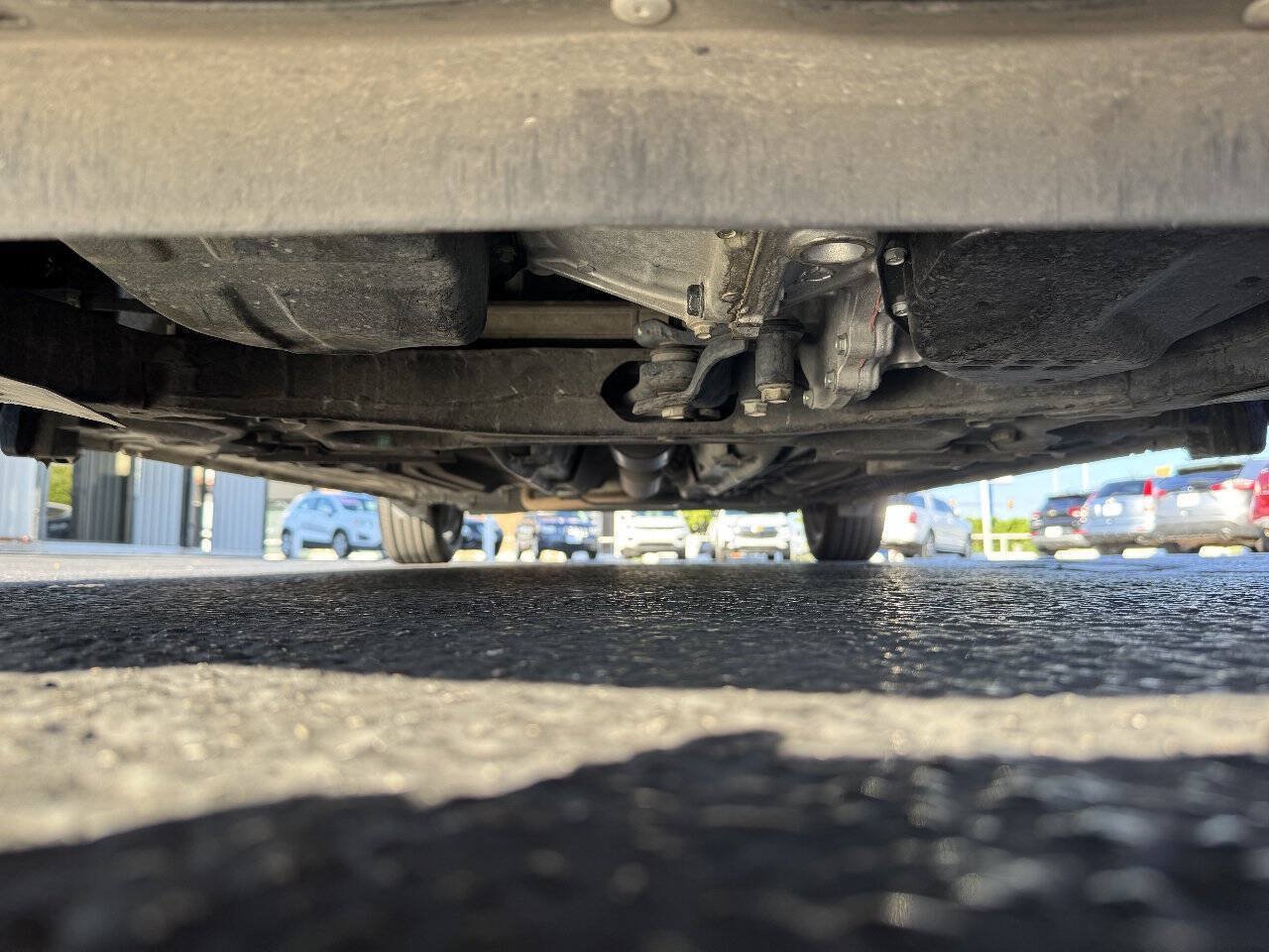 Used 2022 Nissan Versa SV FWD image 13