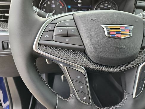 New 2025 Cadillac XT5 Sportv w/ LPO, Blue Accent Package image 31
