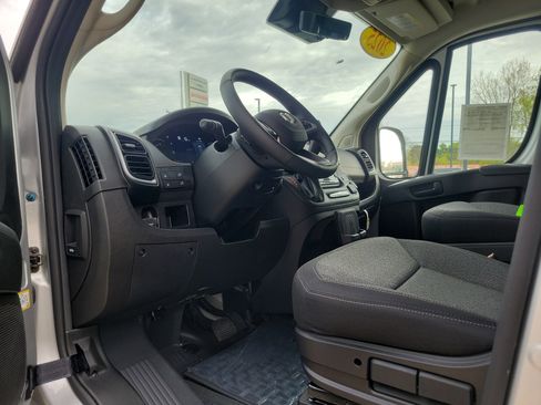 Used 2025 RAM ProMaster 3500 w/ Quick Order Package 22H SLT+ FWD image 7