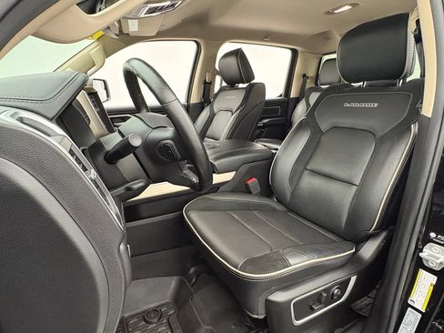 Used 2021 RAM 1500 Laramie AWD/4WD image 17