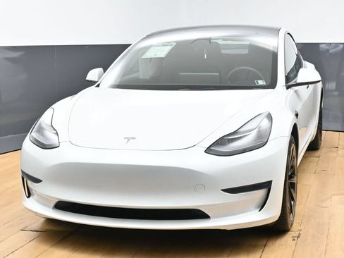 Used 2022 Tesla Model 3 RWD image 4