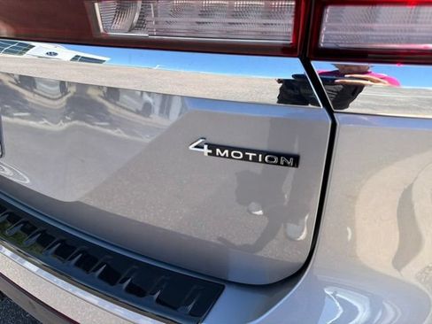 Certified 2025 Volkswagen Atlas SEL AWD/4WD image 7