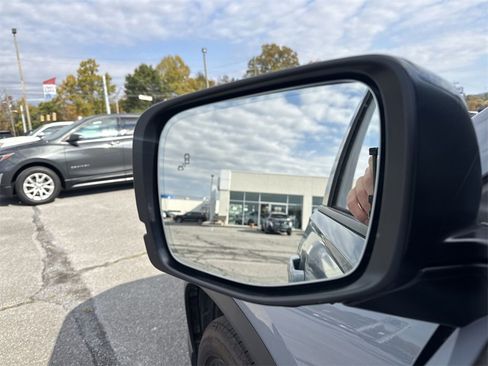 Used 2025 Honda Pilot Black Edition image 22