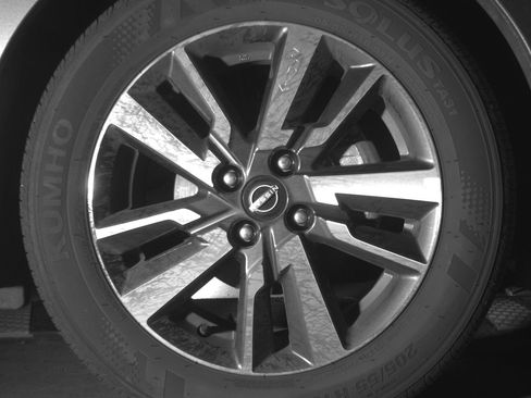 Used 2025 Nissan Versa SV image 10