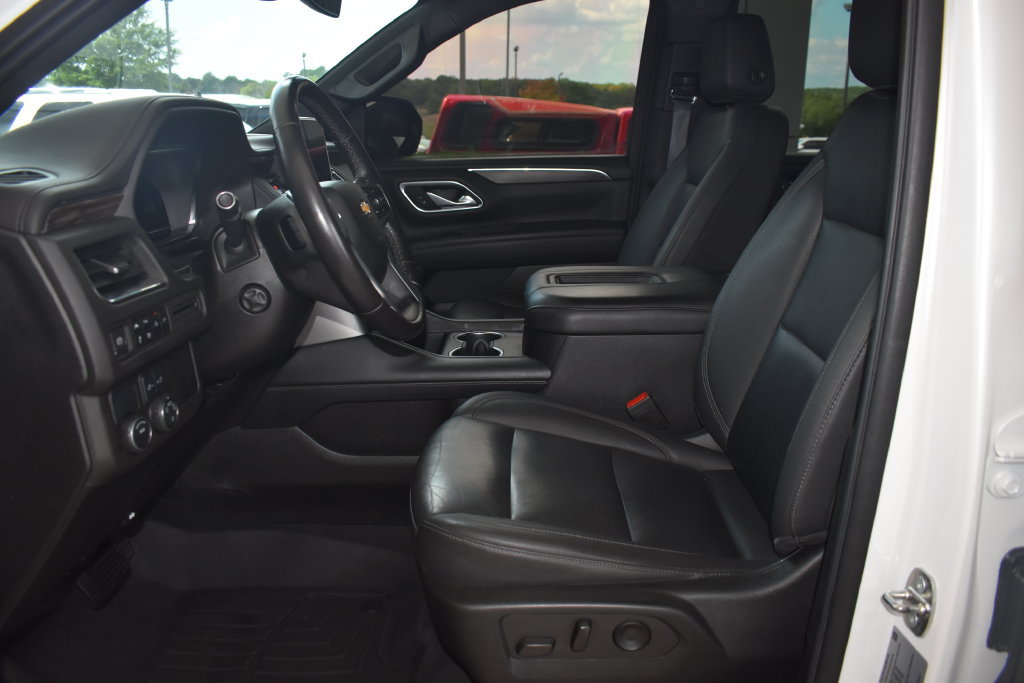 Used 2022 Chevrolet Tahoe LT w/ Luxury Package RWD image 4