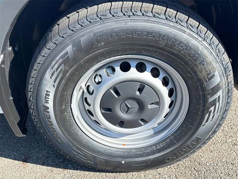 New 2025 Mercedes-Benz Sprinter 2500 image 8